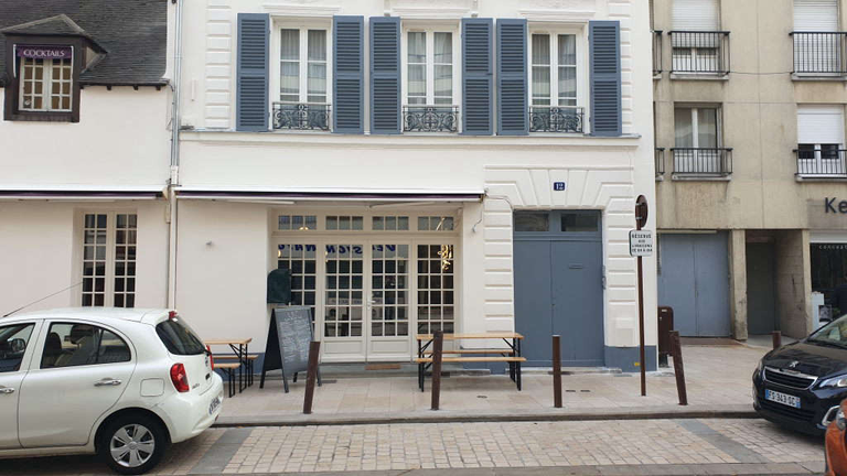 The café from outside