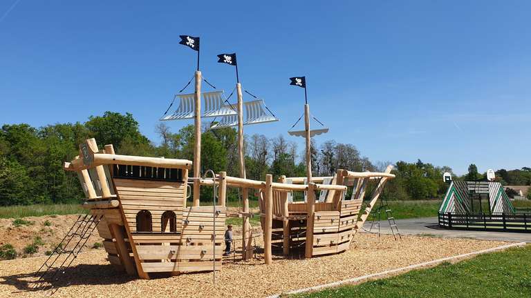 Barbizon's pirate ship
