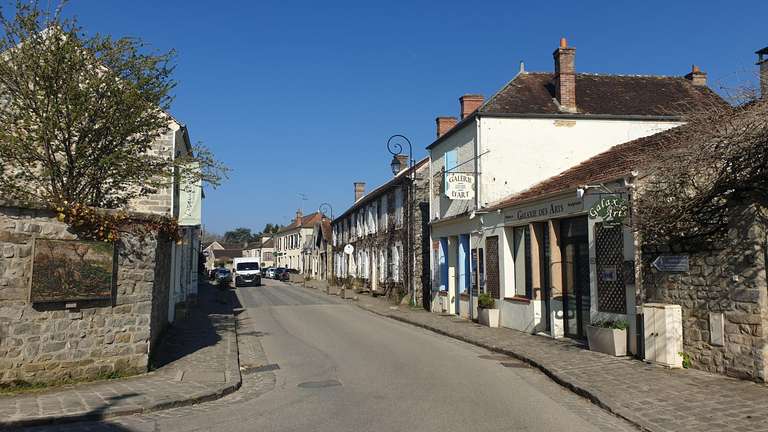 Main street of Barbizon