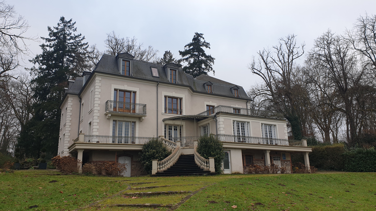 Looking up at the Town Hall